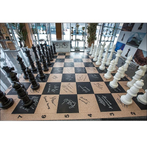Артикул_Супер_гигантские_шахматы_(король_90_см)